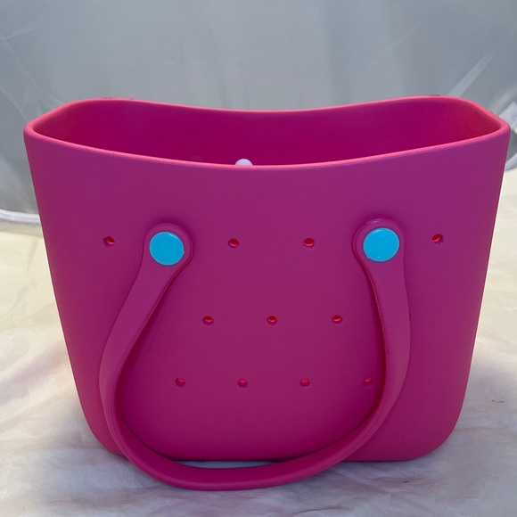 Barbie Hot Pink Silicone Tote with Playful Charms - Picture 9 of 9